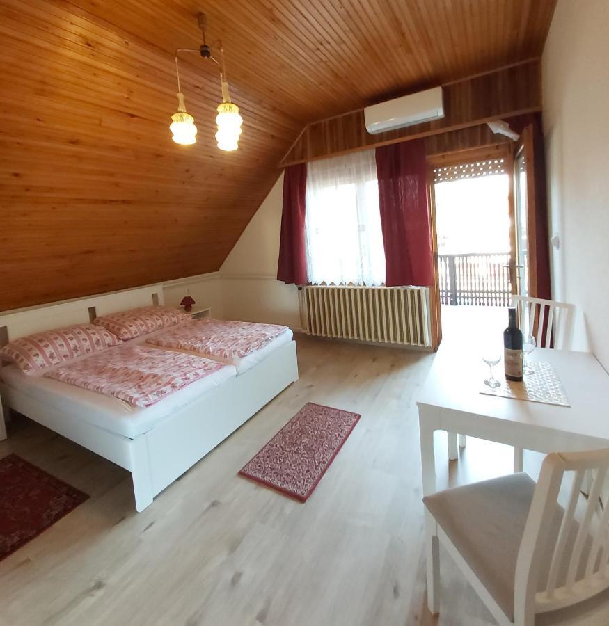 Marika-Lak Apartment Siofok Bagian luar foto